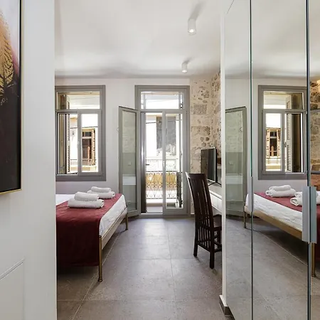 Secret Oasis * העיירה רתימנו