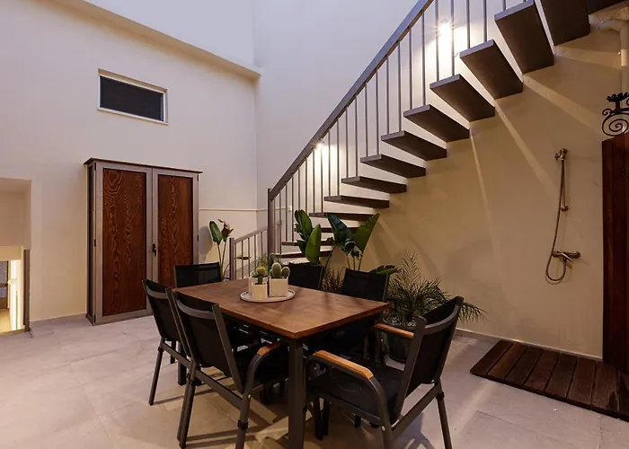 Apartment Secret Oasis *